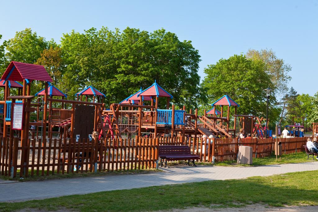 Seahome Horyzont Z Parkingiem Miedzyzdroje Exterior photo